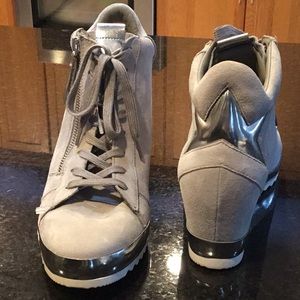 Wedge boots